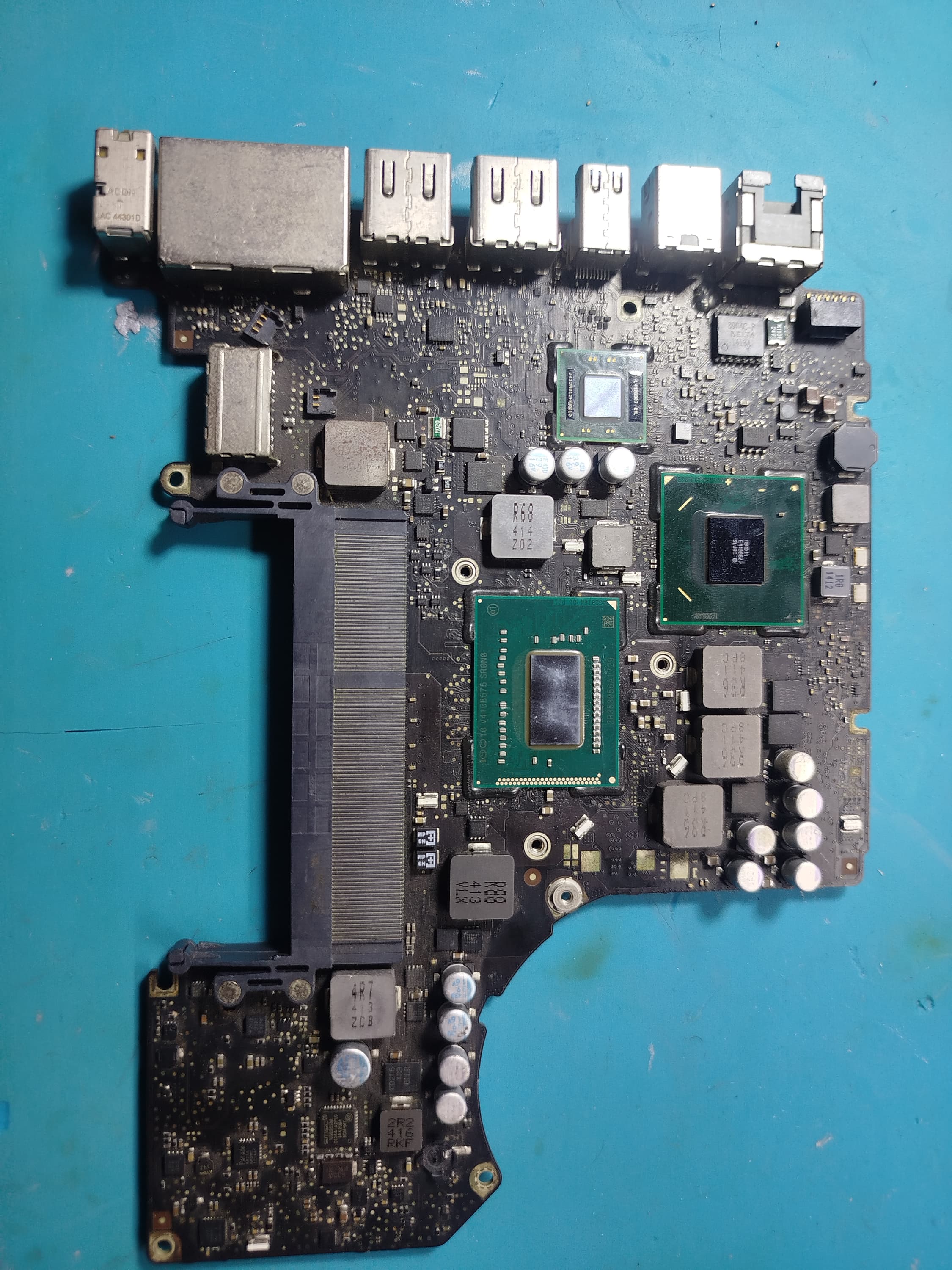 Tarjeta madre Macbook pro 13" A1278 820-3115-B (Donante)