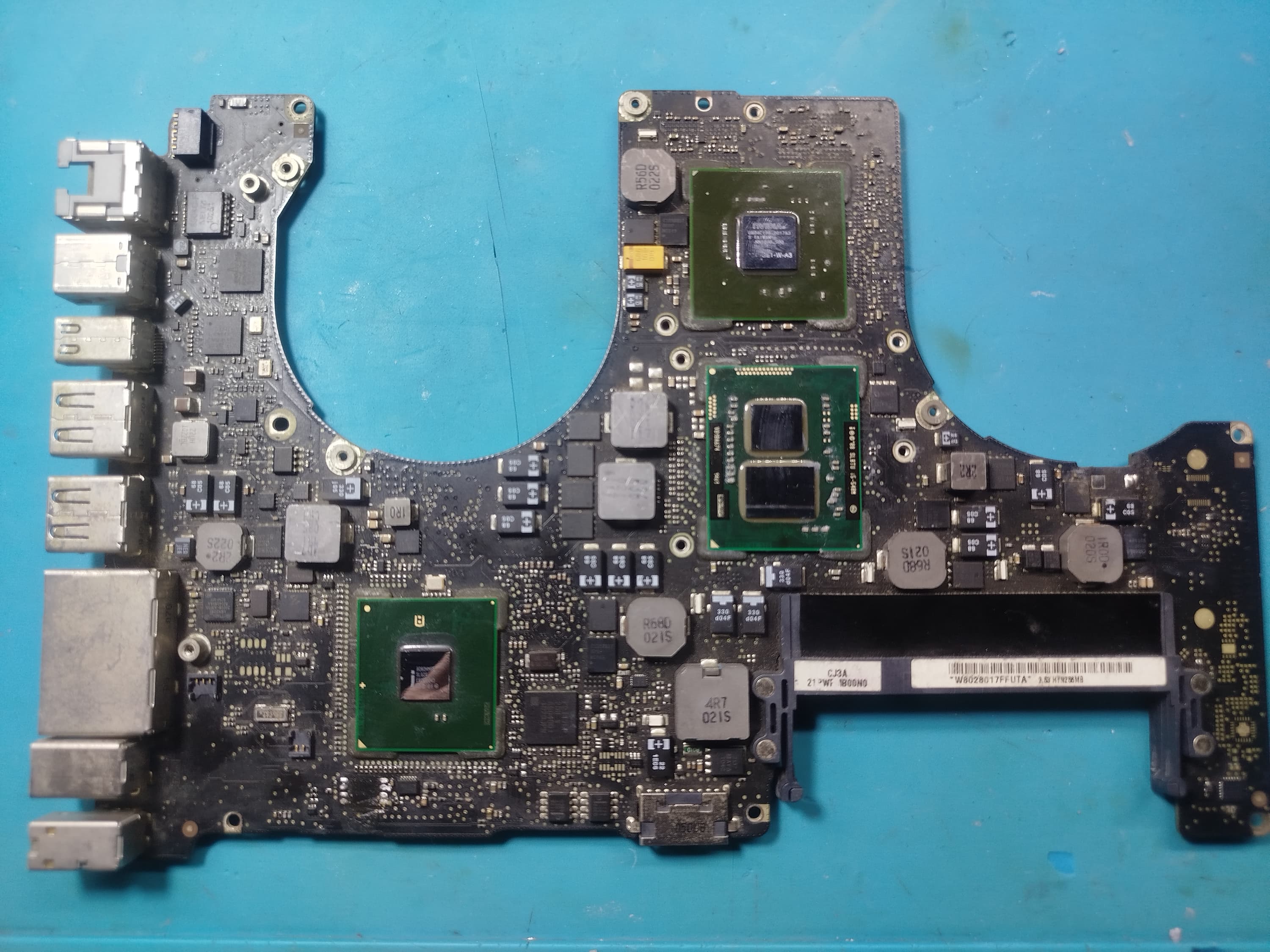 Tarjeta madre Macbook Pro 15" A1286 820-2850-A (Donante)