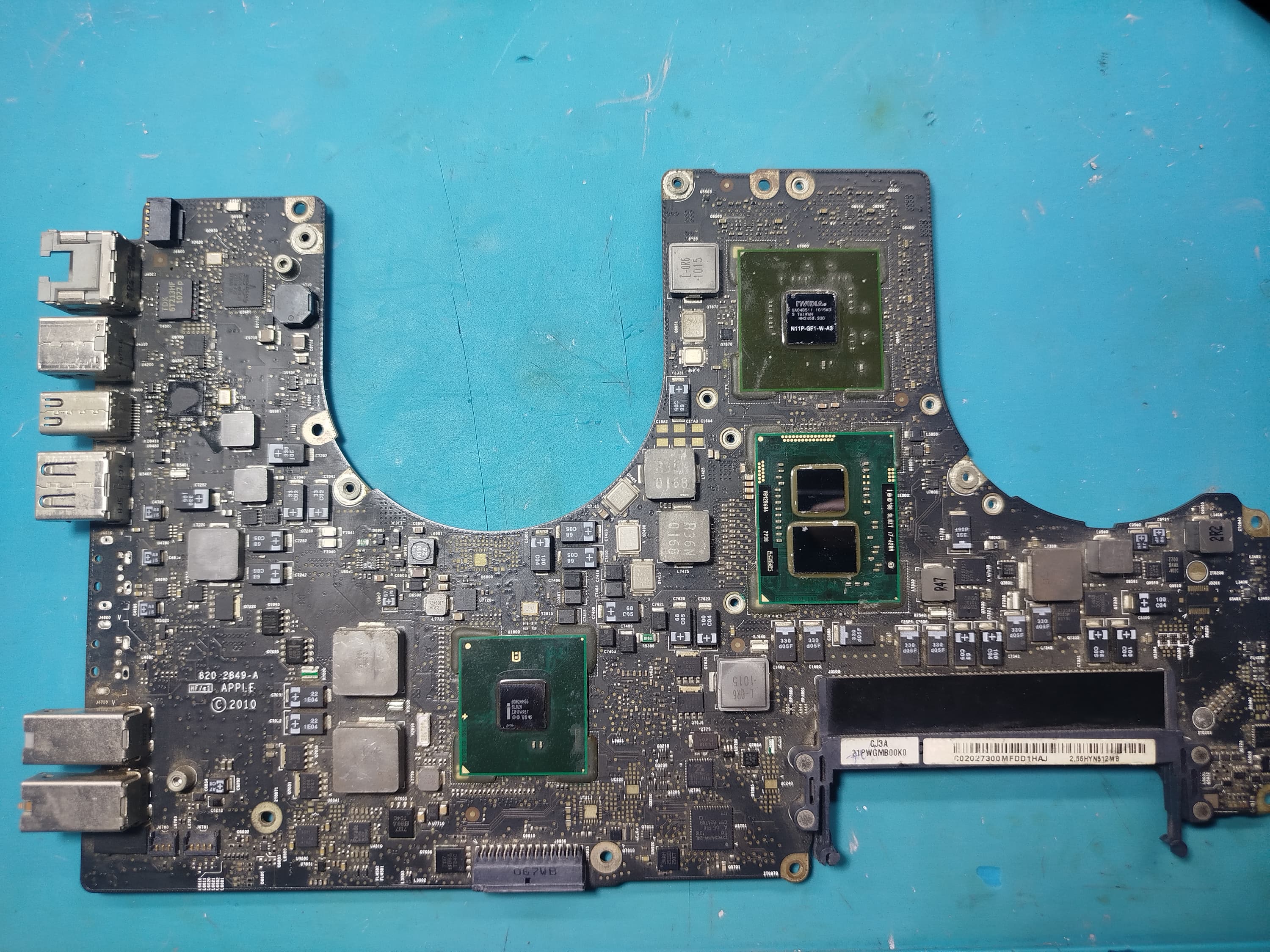 Tarjeta madre Macbook Pro 17" A1297 820-2849-A (Donante)